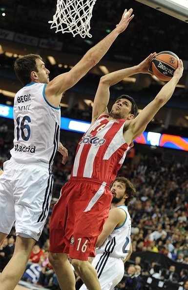 迪卡尼奥：国米仍是意甲综合实力最强；罗马买个好前锋能争冠（迪卡尼奥：国米综合实力仍居意甲之首；罗马若引进强力前锋也能冲冠）