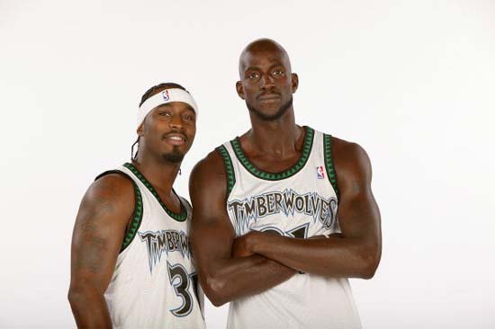 切尔西客战亚特兰大名单：帕尔默、德拉普缺阵，凯塞多归队（切尔西客场战亚特兰大大名单：帕尔默、德拉普缺席，凯塞多回归）