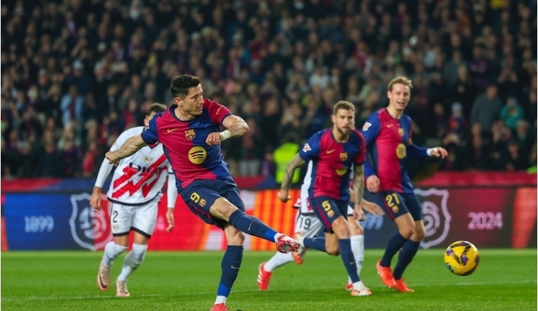 库里：知道克莱会在那个时间热身，库追汤同处一空间太酷了（库里：清楚克莱的热身时间，与库追汤同场的感觉太酷）