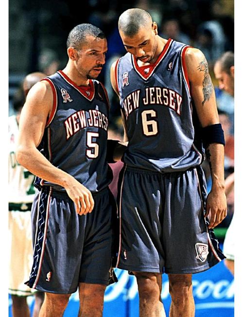 17岁273天，卡尔是拜仁队史德甲单场传射建功最年轻的球员（17岁273天，卡尔刷新拜仁德甲队史单场传射最年轻纪录）