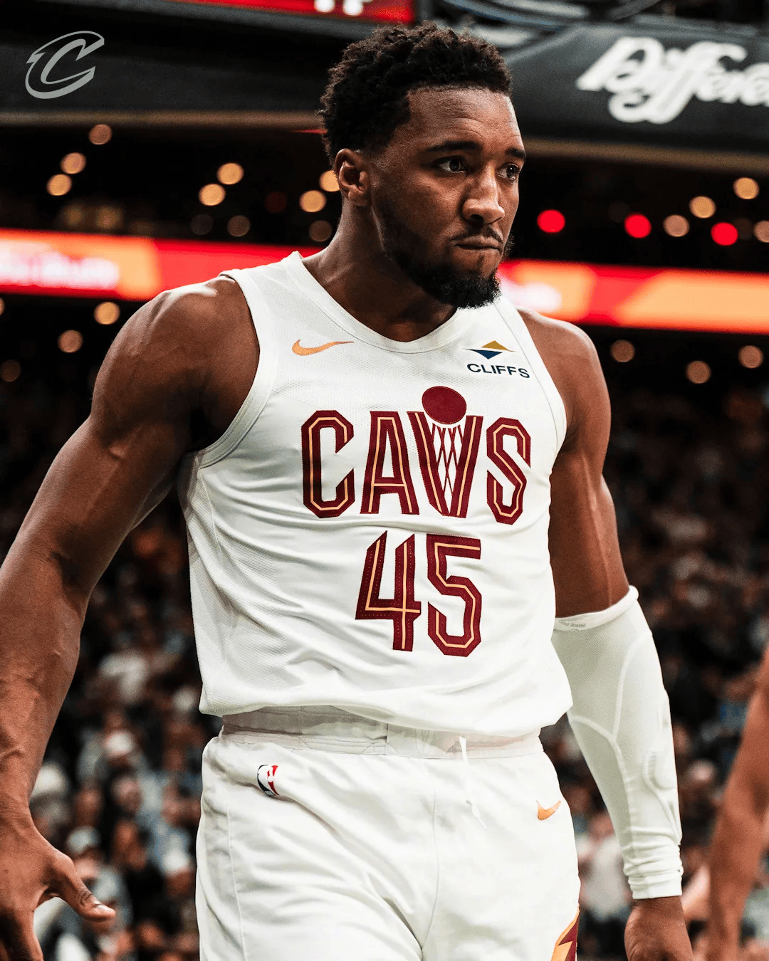 新一期身价排行榜：亚马尔领跑，穆西亚拉与奥利塞保持不变（最新身价榜出炉：亚马尔居首，穆西亚拉和奥利塞身价未变）