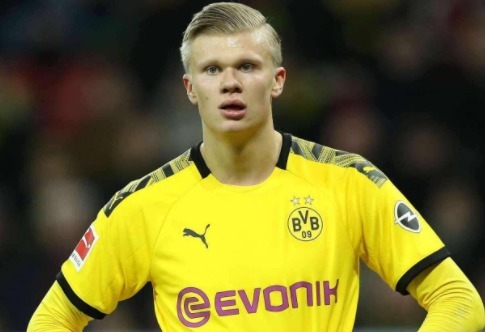 曼联青训小将登场亮相（曼联青训新星完成处子秀）