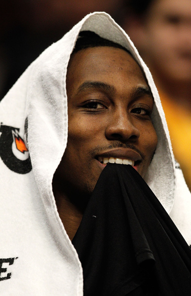 北大高才生+烧烤店老板+渝超球员=36岁的他（36岁，他既是北大学霸、烧烤店老板，也是渝超球员）